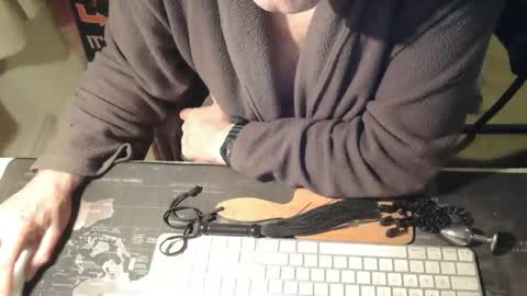 Snapshot of amslave4f chatting on 01-12-26, 07:46 amslave4f online show from 01-12-26, 07:46