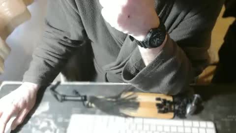 amslave4f online show from 05-03-26, 06:52
