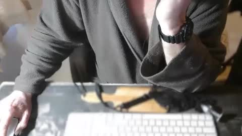 amslave4f online show from 05-16-26, 07:23