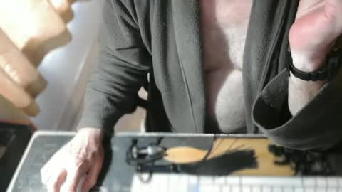 amslave4f online show from 06-26-26, 07:02