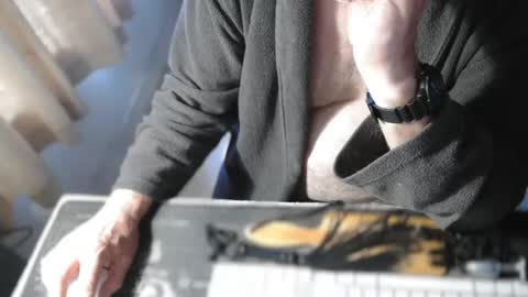 amslave4f online show from 07-14-26, 07:13