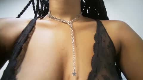 Snapshot of amunetlover chatting on 01-25-25, 03:19 shantel online show from 01-25-25, 03:19
