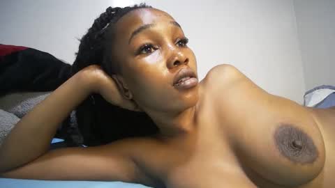 Snapshot of amunetlover chatting on 09-15-25, 12:38 shantel online show from 09-15-25, 12:38