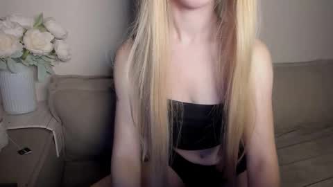Snapshot of amy1_1 chatting on 09-13-25, 01:27 amy1_1 online show from 09-13-25, 01:27