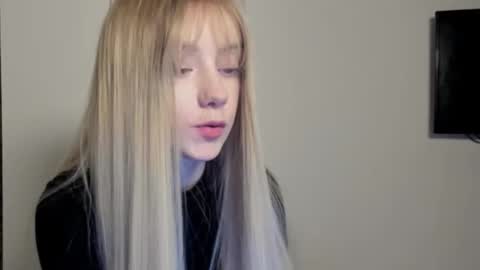 Snapshot of amy1_1 chatting on 10-11-25, 07:34 amy1_1 online show from 10-11-25, 07:34