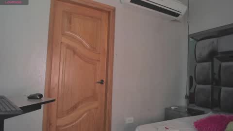 Snapshot of amy_bubble chatting on 02-24-25, 05:42 Bel online show from 02-24-25, 05:42