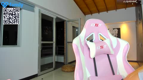 Snapshot of amy_coquette chatting on 01-10-25, 12:17 CARO GOMEZ online show from 01-10-25, 12:17