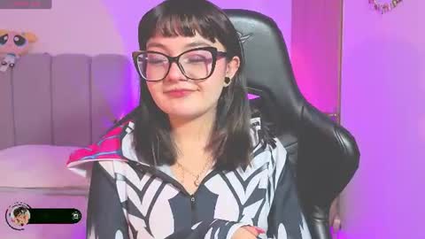 Snapshot of amy_lit chatting on 07-04-26, 12:50 Hello I am Allison Welcome to my room and let is have a good time together whith me online show from 07-04-26, 12:50