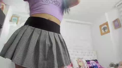 Snapshot of amy_queents chatting on 03-08-25, 08:11 Amy Caroland online show from 03-08-25, 08:11