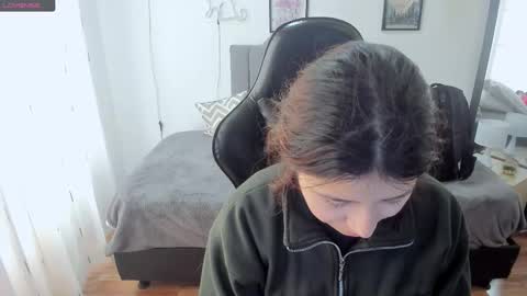 Snapshot of amy_sophiaa chatting on 10-01-25, 12:22 Amy sophia 3 online show from 10-01-25, 12:22