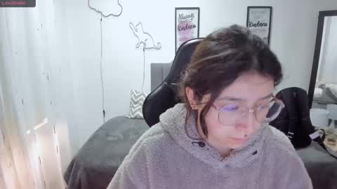Snapshot of amy_sophiaa chatting on 10-08-25, 12:14 Amy sophia 3 online show from 10-08-25, 12:14