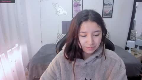 Snapshot of amy_sophiaa chatting on 10-13-25, 01:11 Amy sophia 3 online show from 10-13-25, 01:11