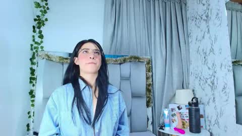 Snapshot of amy_swann chatting on 01-12-26, 12:32 Amy online show from 01-12-26, 12:32