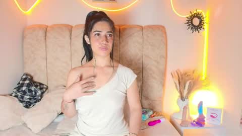 Amy online show from 06-04-26, 11:38