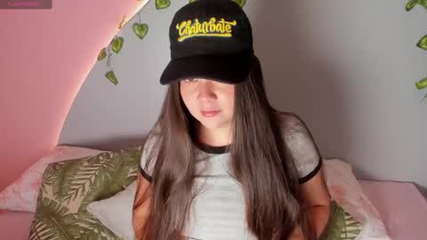 Snapshot of amy_vans_ chatting on 03-12-25, 09:24 Amy nickname Kirby online show from 03-12-25, 09:24