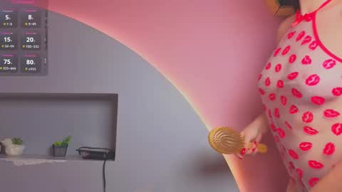 Snapshot of amy_vans_ chatting on 10-21-25, 11:16 Amy nickname Kirby online show from 10-21-25, 11:16