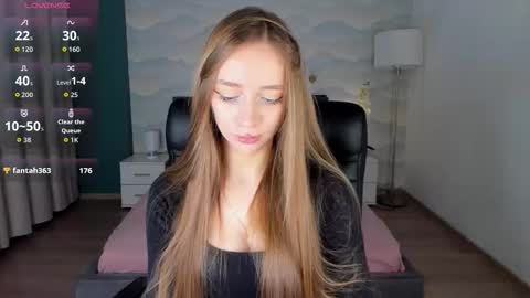 Amy online show from 11-05-25, 04:18