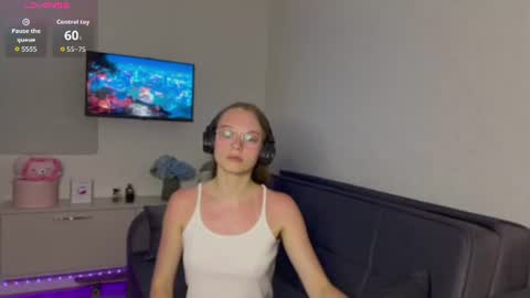 Amy online show from 06-21-26, 06:32