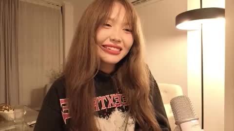 girl next door named Amy online show from 12-22-25, 05:32