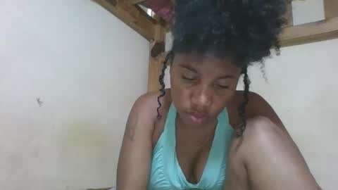 Snapshot of amyatche chatting on 05-19-26, 02:23 Amyatche online show from 05-19-26, 02:23