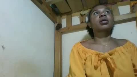 Snapshot of amyatche chatting on 05-26-26, 06:20 Amyatche online show from 05-26-26, 06:20