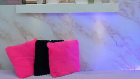 My name is AMY... Nice to meet you  thumb up me please its important online show from 04-13-26, 04:23