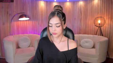 Snapshot of amydavis_ chatting on 12-06-24, 06:28 Amy  online show from 12-06-24, 06:28