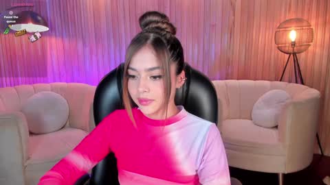 Snapshot of amydavis_ chatting on 12-07-24, 11:12 Amy  online show from 12-07-24, 11:12