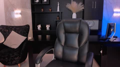 Snapshot of amydavis_ chatting on 01-11-25, 02:09 Amy  online show from 01-11-25, 02:09
