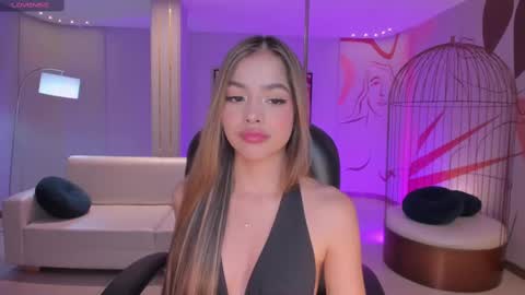 Snapshot of amydavis_ chatting on 02-27-25, 06:40 Amy  online show from 02-27-25, 06:40