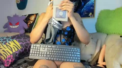 Amy Kamila online show from 07-28-26, 03:57
