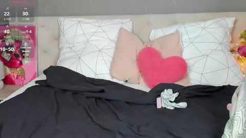 Amy online show from 07-19-26, 01:20