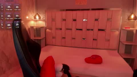 amyevan_ online show from 09-18-25, 10:01