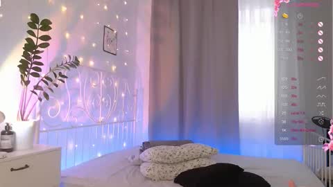 Amelia online show from 09-26-25, 09:35