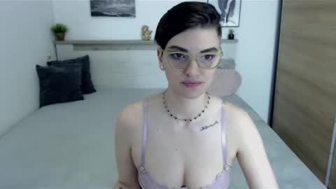 Snapshot of amylexy chatting on 04-05-26, 12:52 Hi there guys My pleasure in your hands pvt is open online show from 04-05-26, 12:52