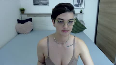 Snapshot of amylexy chatting on 07-10-26, 07:05 Hi there guys My pleasure in your hands pvt is open online show from 07-10-26, 07:05