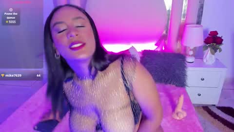 Snapshot of amymasson chatting on 12-11-24, 05:37 Amy online show from 12-11-24, 05:37