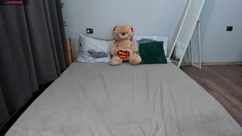 amymilson online show from 02-27-25, 07:04