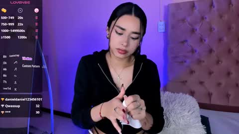 Amy ... Nice to meet u   thumb up me please its important online show from 02-25-25, 06:36