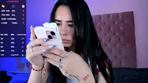 Amy ... Nice to meet u   thumb up me please its important online show from 03-11-25, 04:21