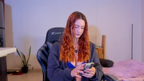 Snapshot of amypond__ chatting on 06-09-26, 01:01 Amy online show from 06-09-26, 01:01