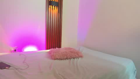 amyprice9 online show from 07-14-26, 11:43