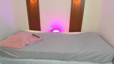 amyprice9 online show from 07-15-26, 11:48