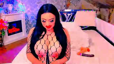 Snapshot of amyrarosera chatting on 06-18-26, 10:14 Alimoonyia online show from 06-18-26, 10:14