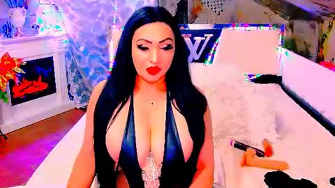 Snapshot of amyrarosera chatting on 06-22-26, 10:29 Alimoonyia online show from 06-22-26, 10:29