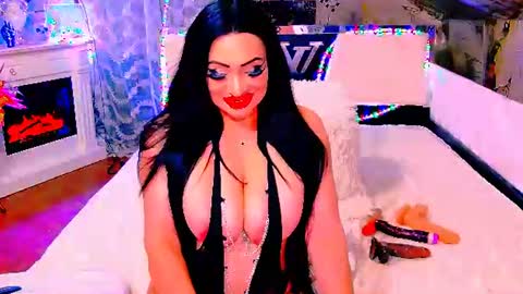Snapshot of amyrarosera chatting on 06-30-26, 11:28 Alimoonyia online show from 06-30-26, 11:28