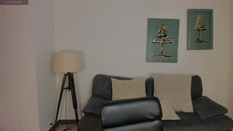 AMY R  online show from 05-11-26, 12:44