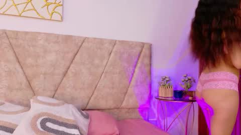 amyvegaa_ online show from 10-08-25, 01:09