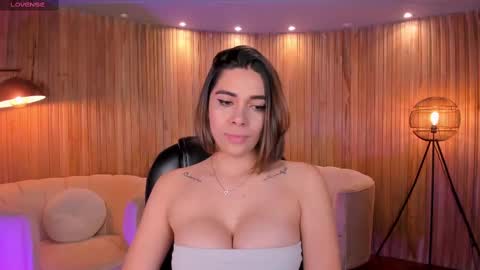 Snapshot of amywalker_ chatting on 02-25-25, 10:15 AMY WALKER online show from 02-25-25, 10:15