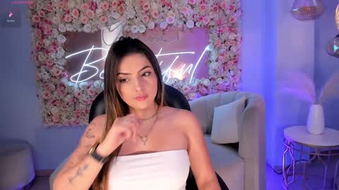Snapshot of amywoods chatting on 01-12-25, 10:22 online show from 01-12-25, 10:22